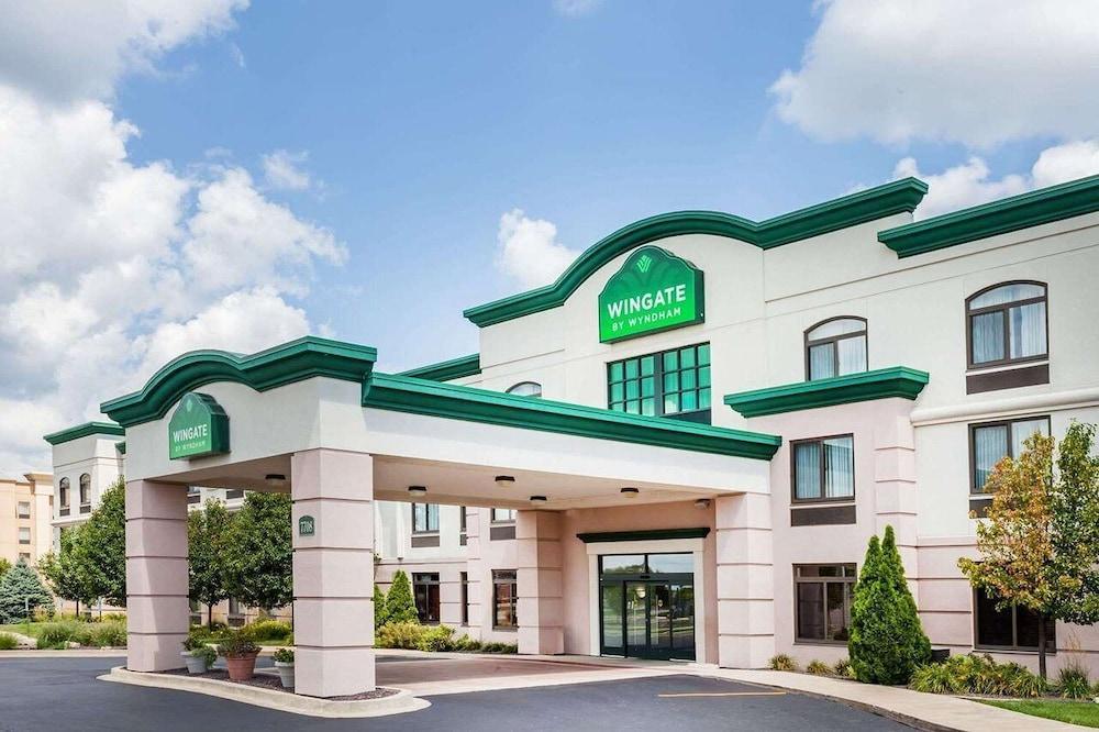 Wingate By Wyndham Coon Rapids Hotel Exterior photo