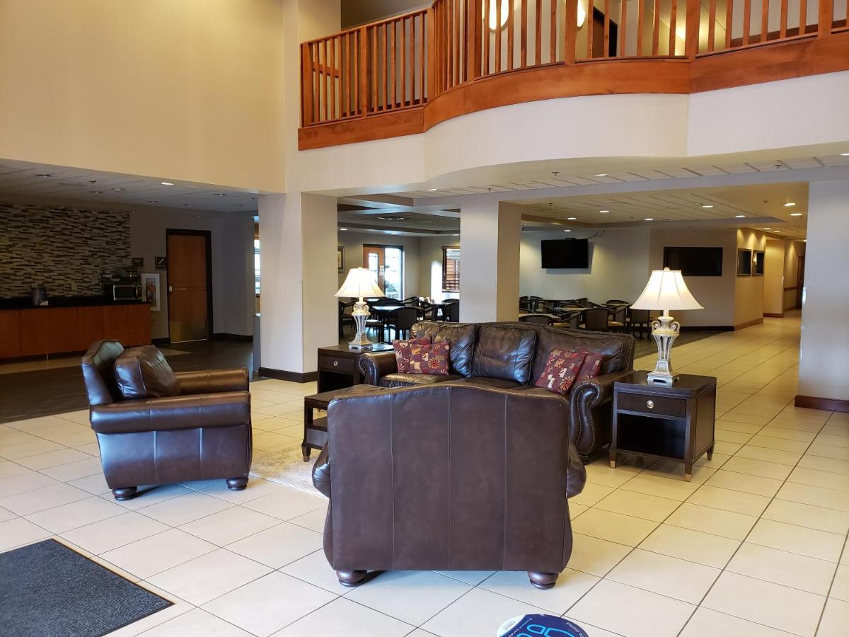 Wingate By Wyndham Coon Rapids Hotel Exterior photo