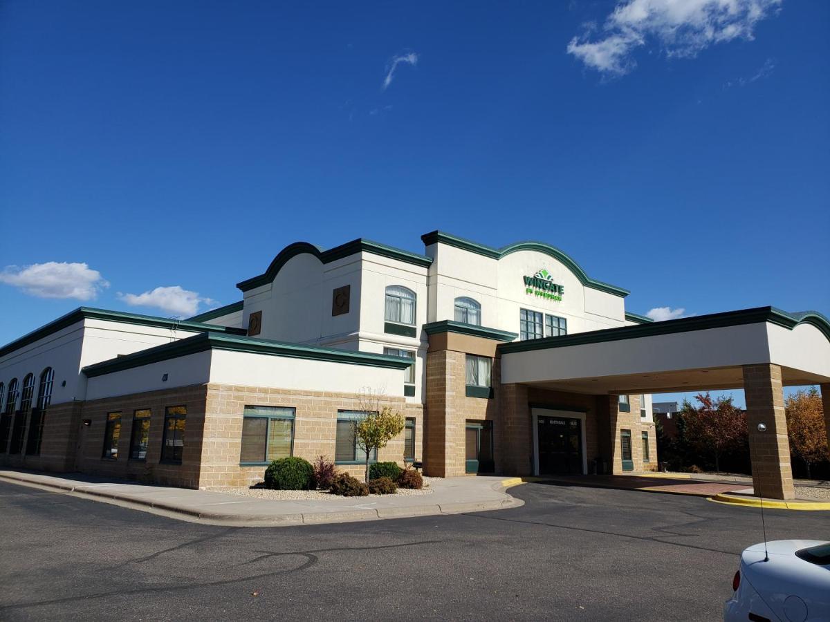 Wingate By Wyndham Coon Rapids Hotel Exterior photo