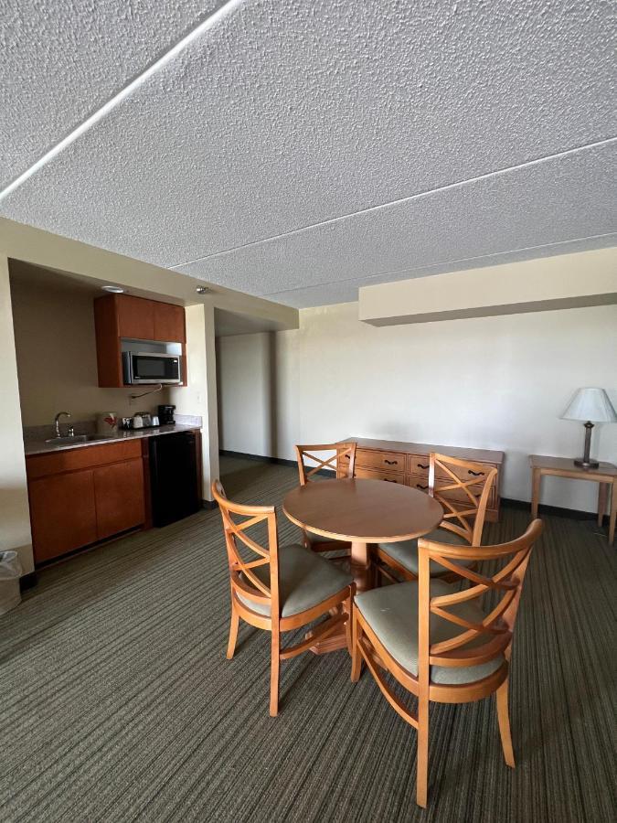 Wingate By Wyndham Coon Rapids Hotel Exterior photo