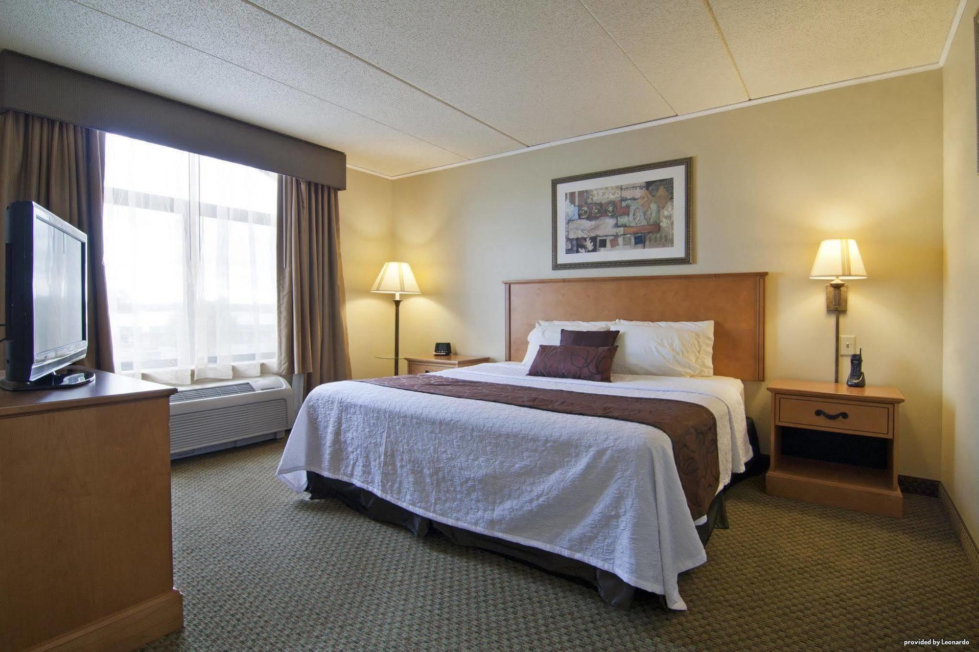 Wingate By Wyndham Coon Rapids Hotel Exterior photo