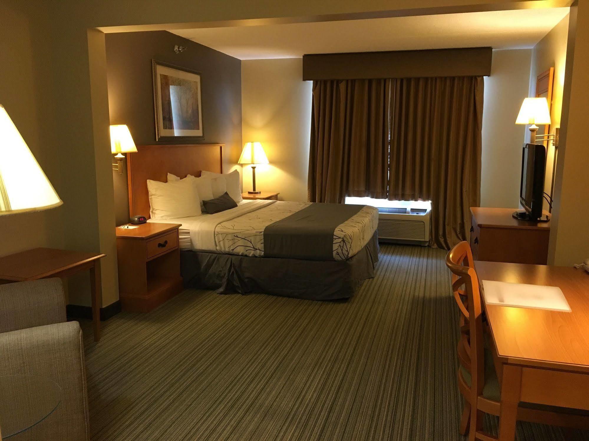 Wingate By Wyndham Coon Rapids Hotel Exterior photo